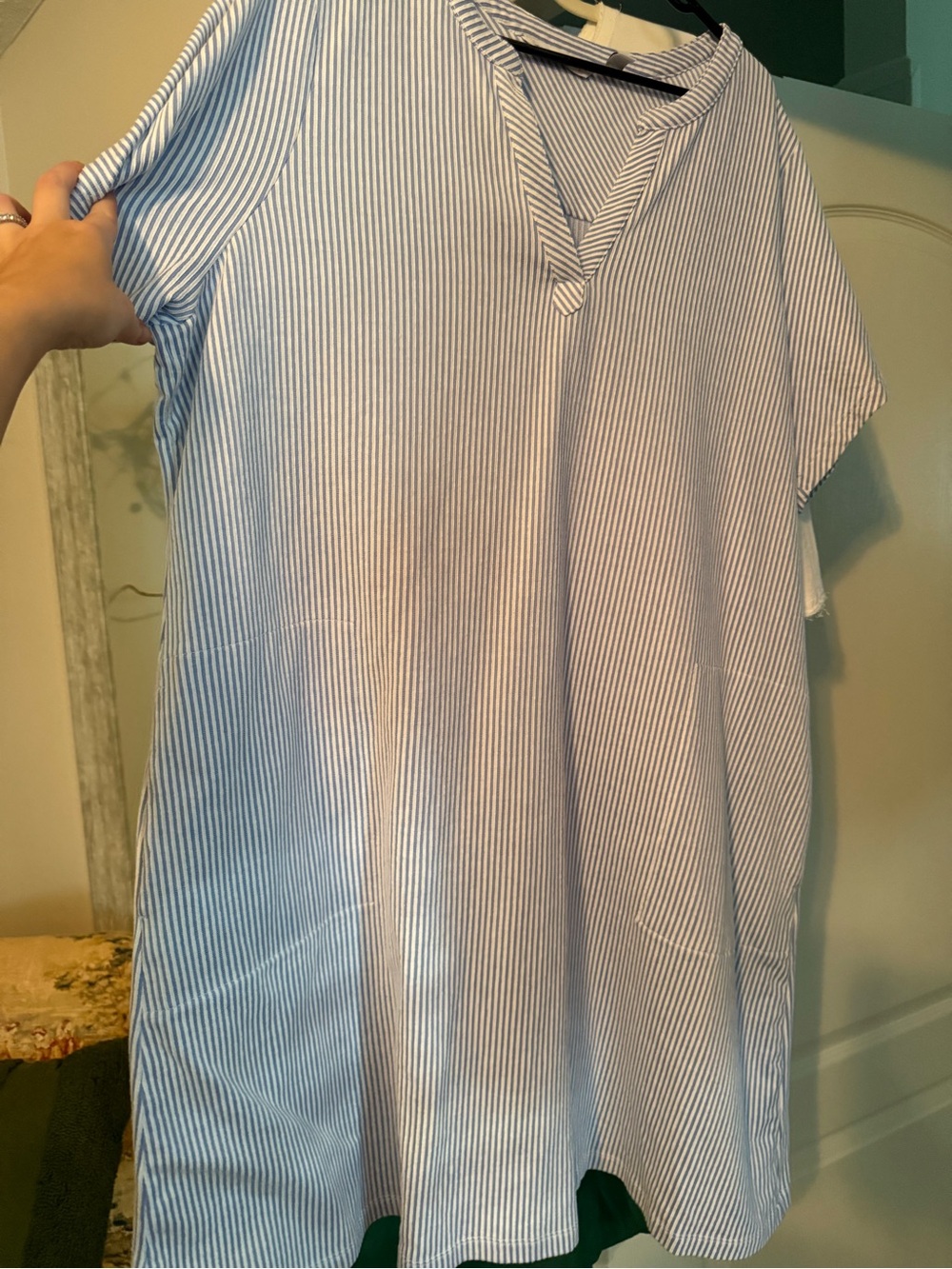 Isaac Mizrahi Blue and White Pinstripe Short Sleeve V-Neck Shirt Dress